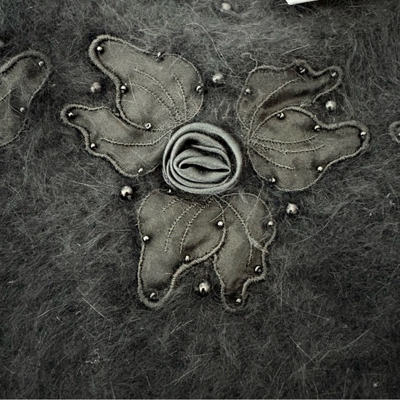 Alison H. Angora Blend Sweater Top Floral Appliqué L Black Cloud Knit Gothcore - Picture 8 of 10